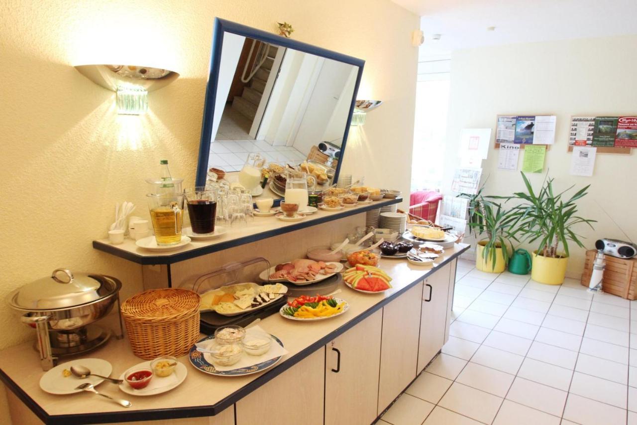F-1010 Strandhaus Moenchgut Bed&Breakfast Dz 37 Strandnah, Inkl Fruehstueck 洛布 外观 照片
