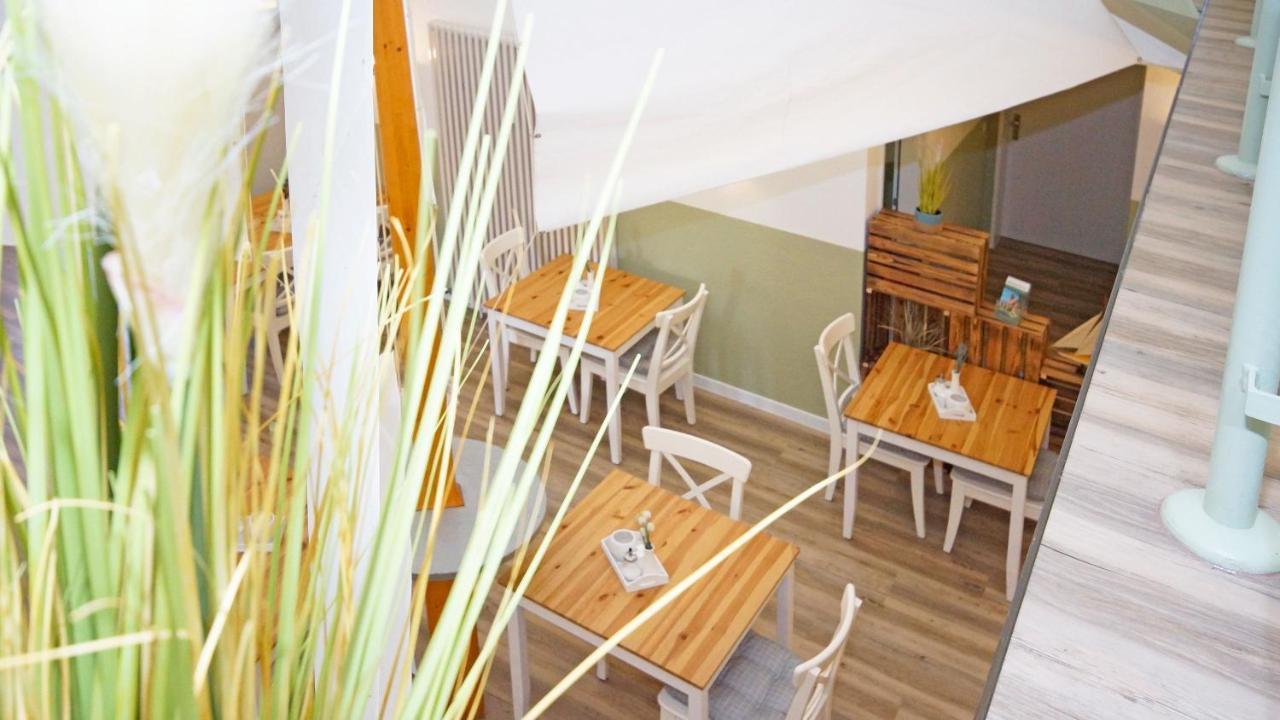 F-1010 Strandhaus Moenchgut Bed&Breakfast Dz 37 Strandnah, Inkl Fruehstueck 洛布 外观 照片